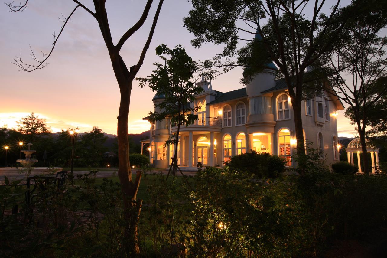 Sigma Castle Apartment Yilan Exterior foto