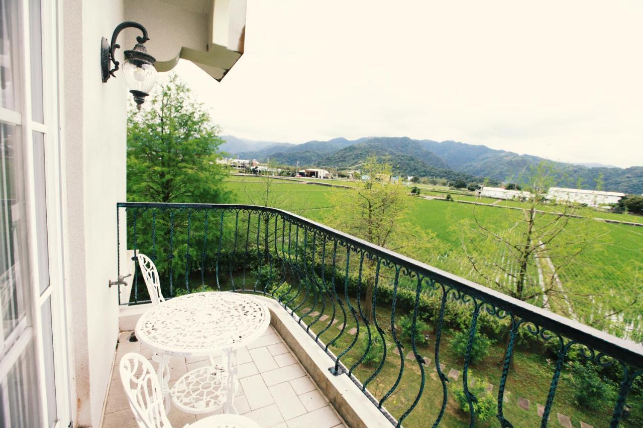 Sigma Castle Apartment Yilan Exterior foto